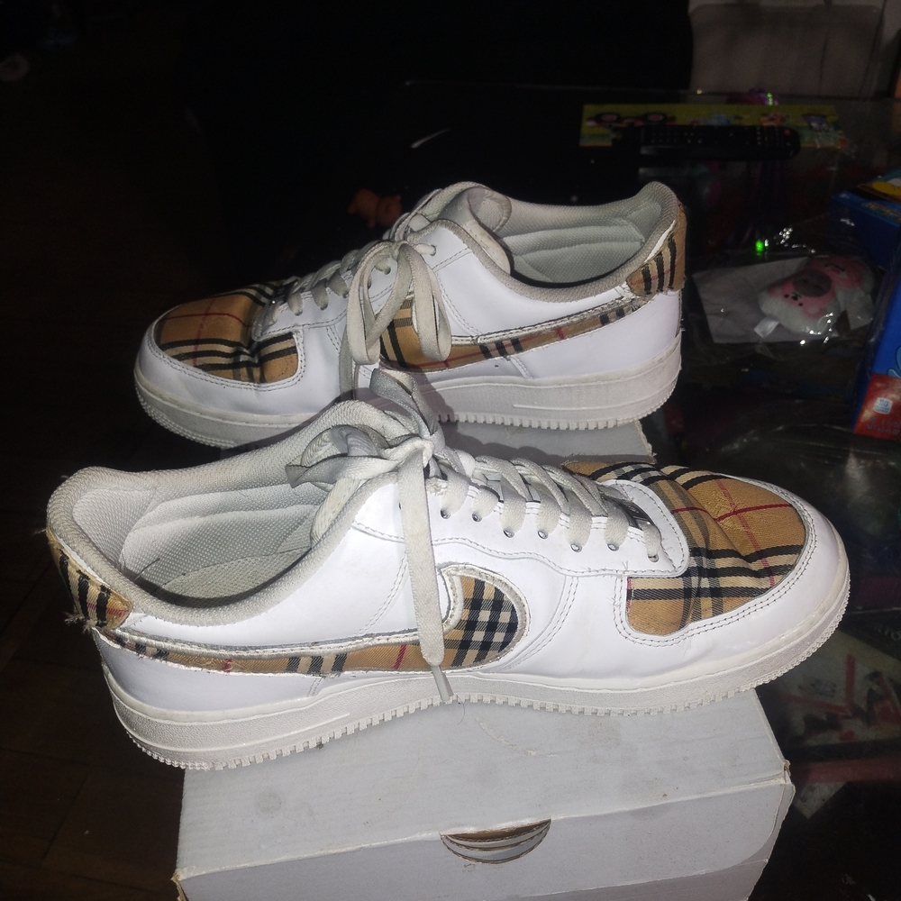 Nike Air Force 1 Burberry Like Plaid - Picture 2 of 5